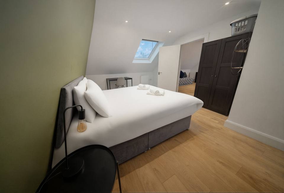 Bedroom and workspace details