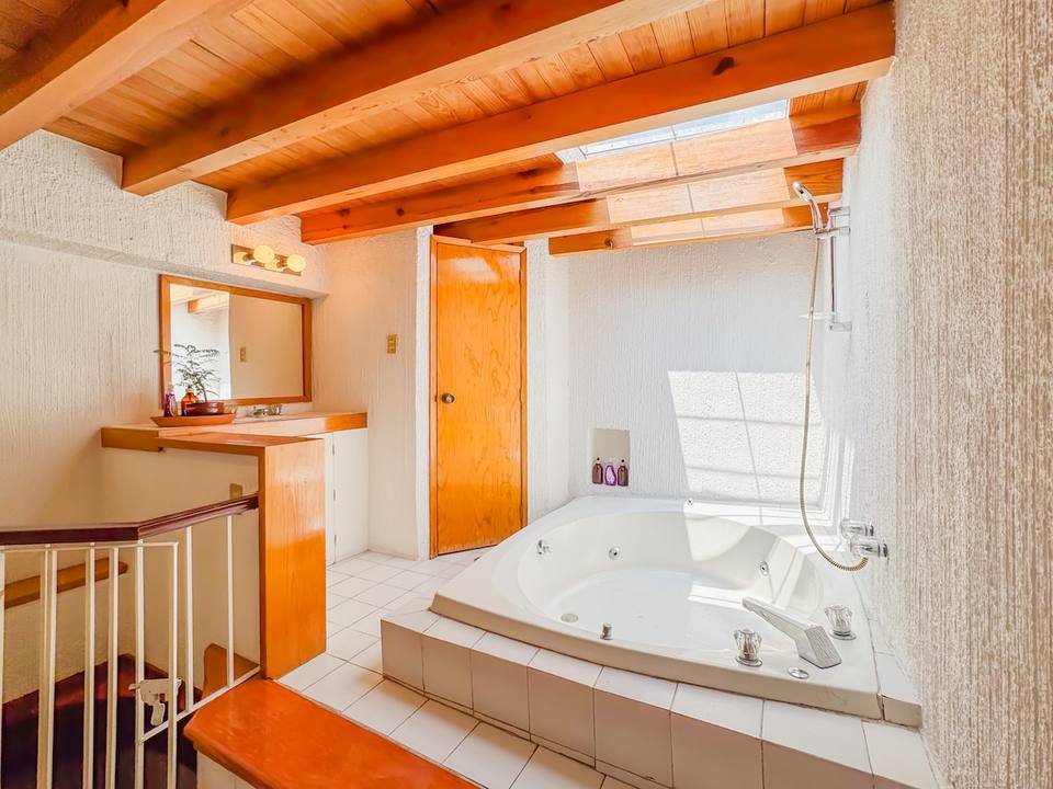 Área de jacuzzi privado para relajación total