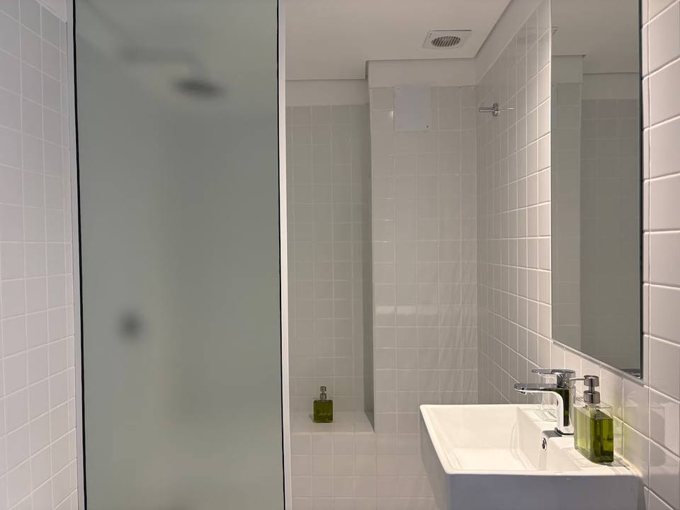Baño de diseño contemporáneo