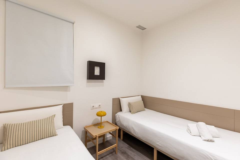 Apartamento de diseño con tres dormitorios en Sants