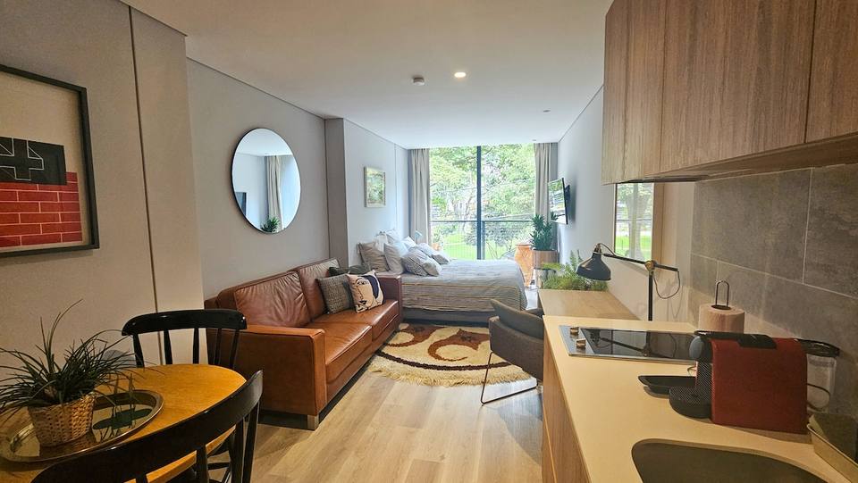 Integrated social area with contemporary design