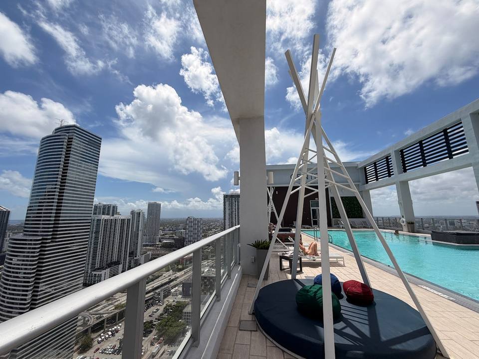 Estudio moderno de lujo en el corazón de Brickell
