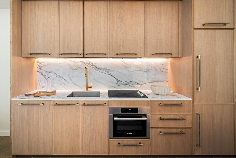 Cocina moderna totalmente equipada con isla