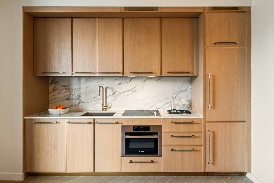 Fully equipped open-concept kitchen