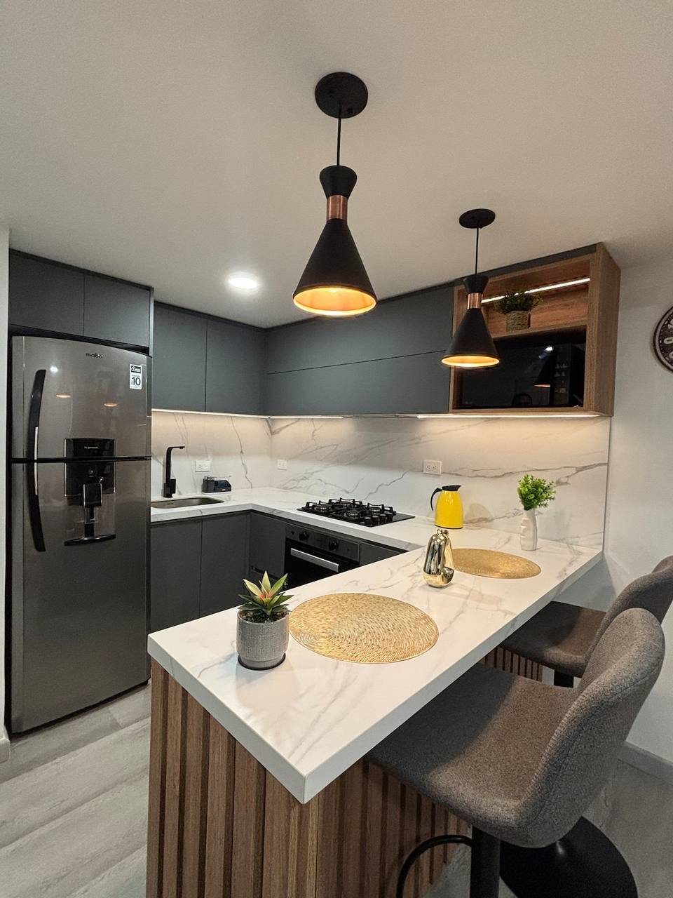 Modern and Cozy Apartment with Private Terrace