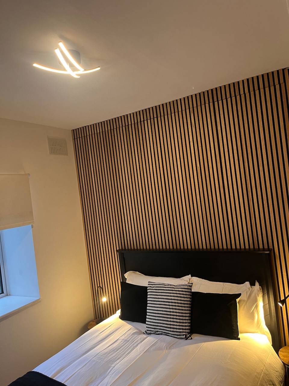 Dormitorio principal con cama king size