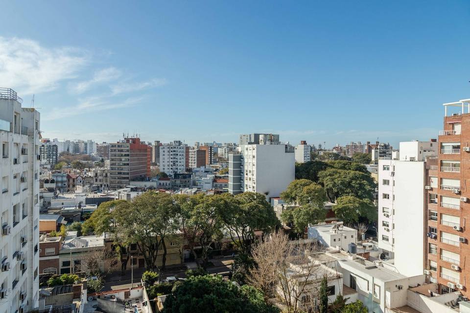 Contemporáneo apartamento con balcón y oficina en Pocitos