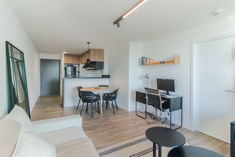 Contemporáneo apartamento con balcón y oficina en Pocitos