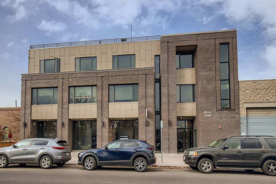 Acceso al complejo residencial