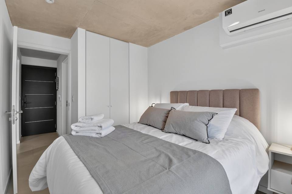 Apartamento moderno a pasos del WTC y Montevideo Shopping