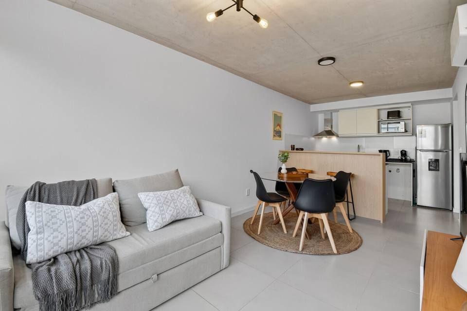 Apartamento moderno a pasos del WTC y Montevideo Shopping