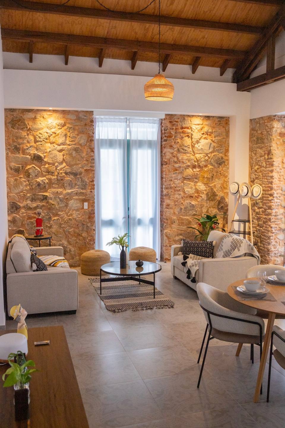 Elegancia histórica y diseño moderno en Casco Viejo