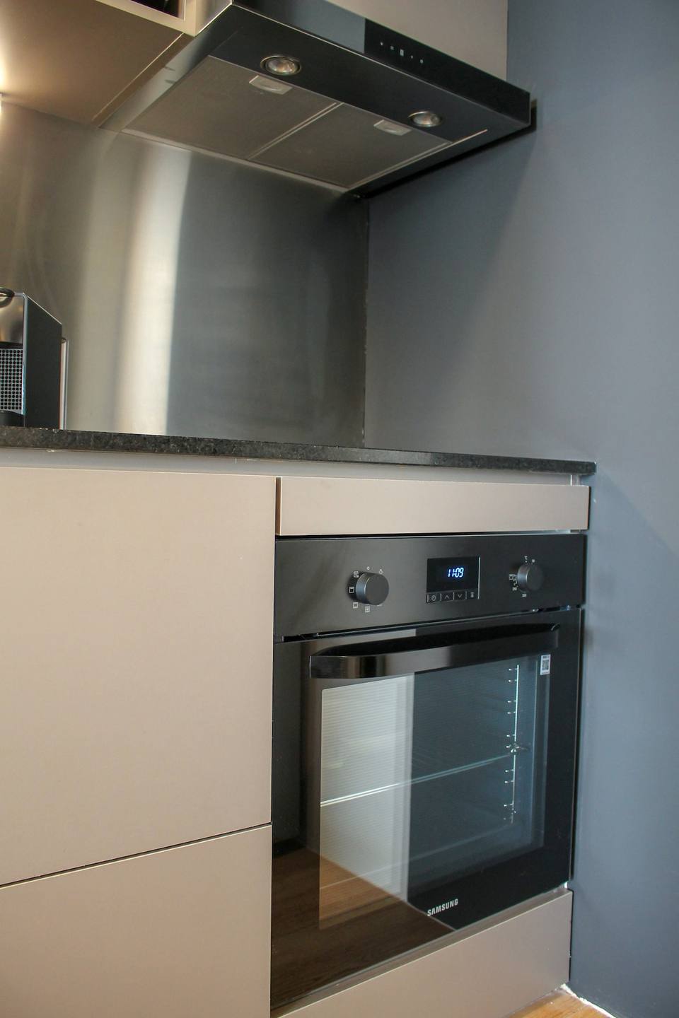 Cocina funcional y equipada para largas estadías