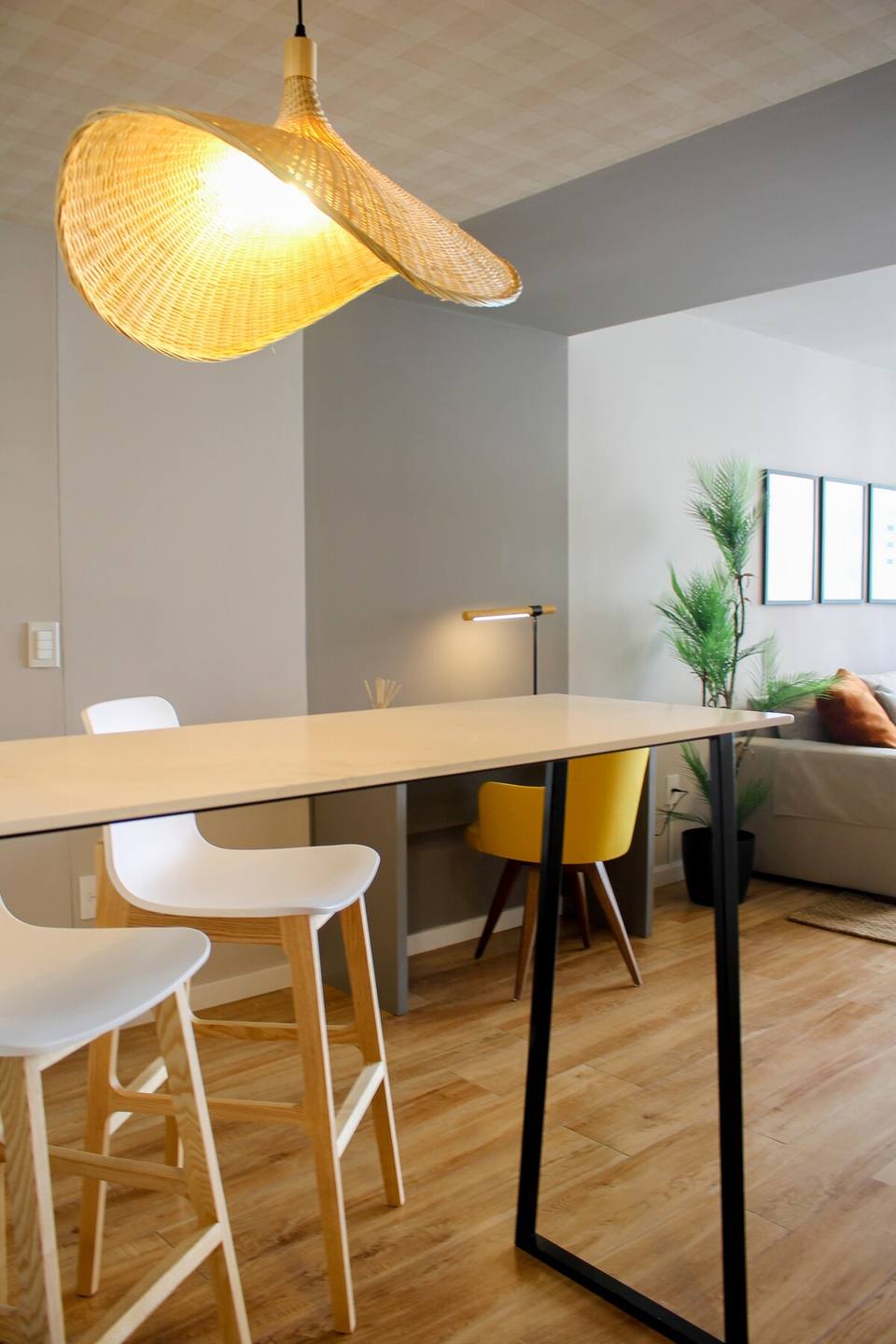 Contemporáneo apartamento con garage próximo a la Rambla