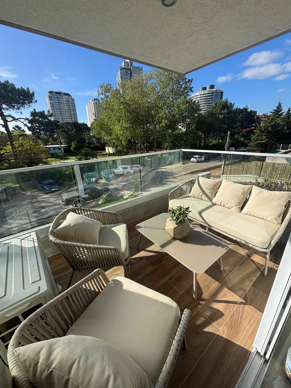 Terraza con living exterior
