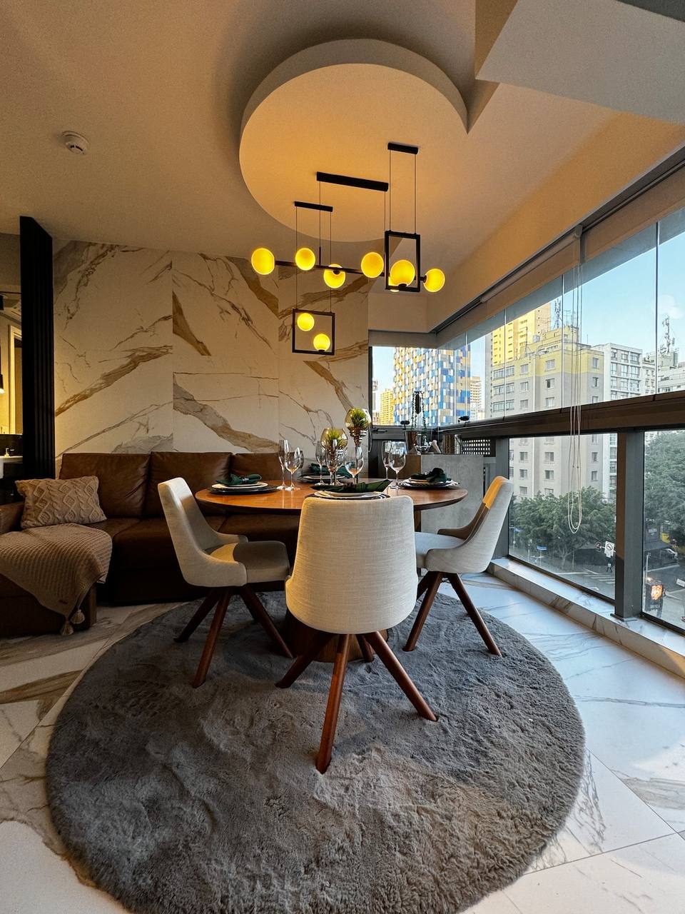 Sophisticated duplex in the heart of Jardins