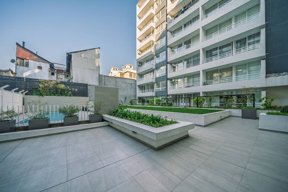 Modern apartment with balcony and pool in Santiago