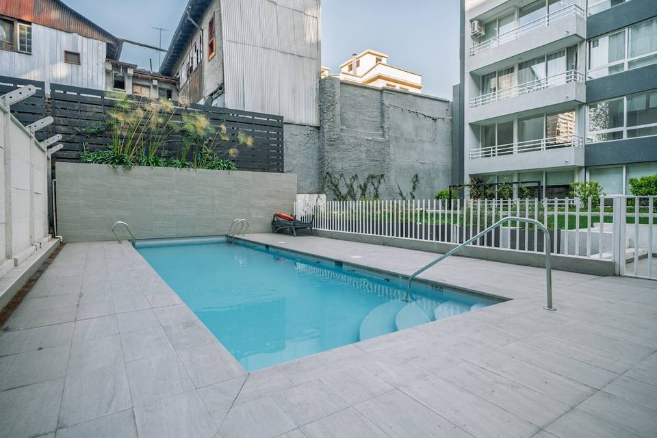 Modern apartment with balcony and pool in Santiago