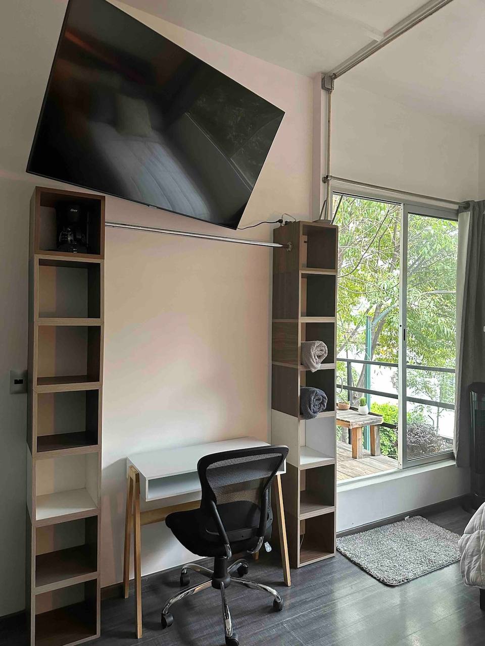 Suite luminosa con balcón privado en la Condesa