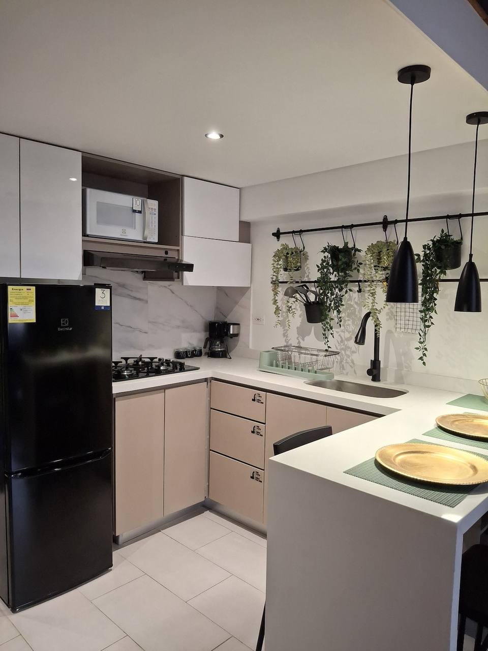 Moderno loft de doble altura cerca del aeropuerto