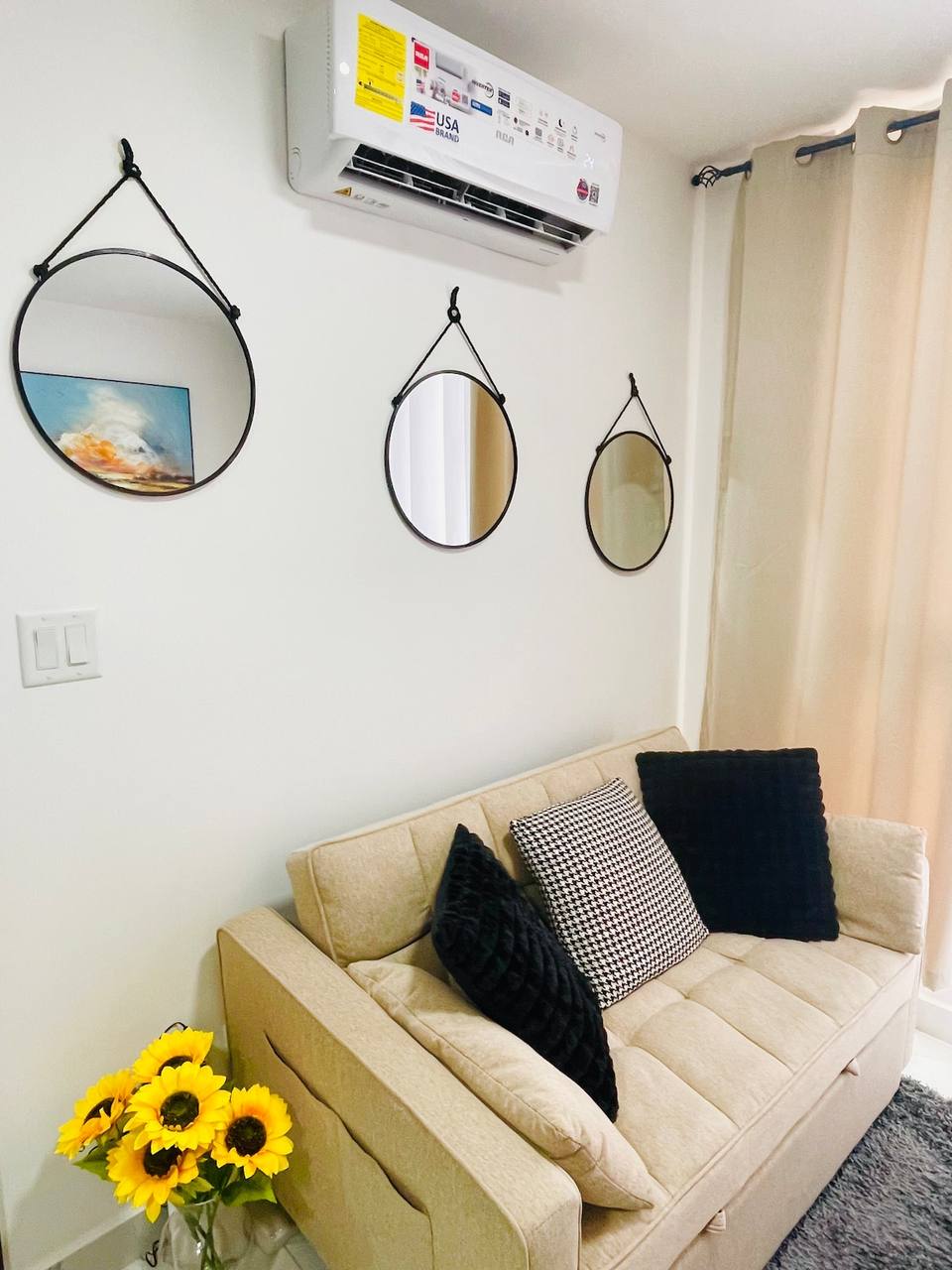 Apartamento moderno con vista al mar y piscina