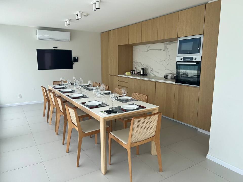 Apartamento moderno frente al mar en Playa Mansa