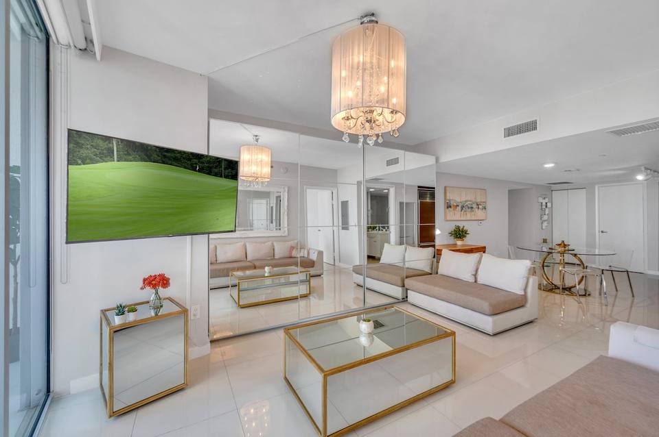 Icon Brickell Piso 37 con Lujo de Resort