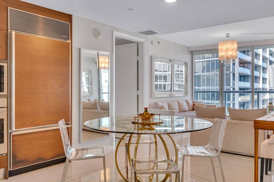 Icon Brickell Piso 37 con Lujo de Resort