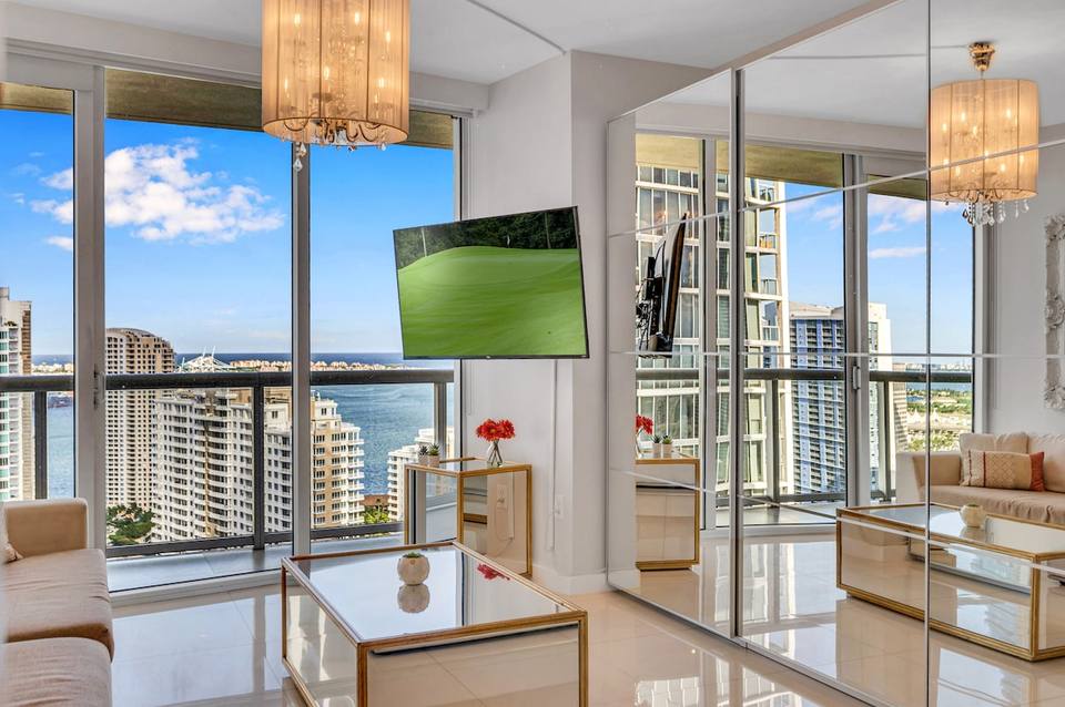 Icon Brickell Piso 37 con Lujo de Resort