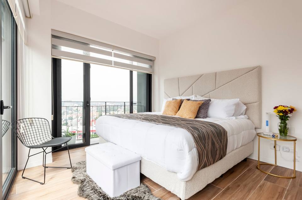 Dormitorio principal con cama King