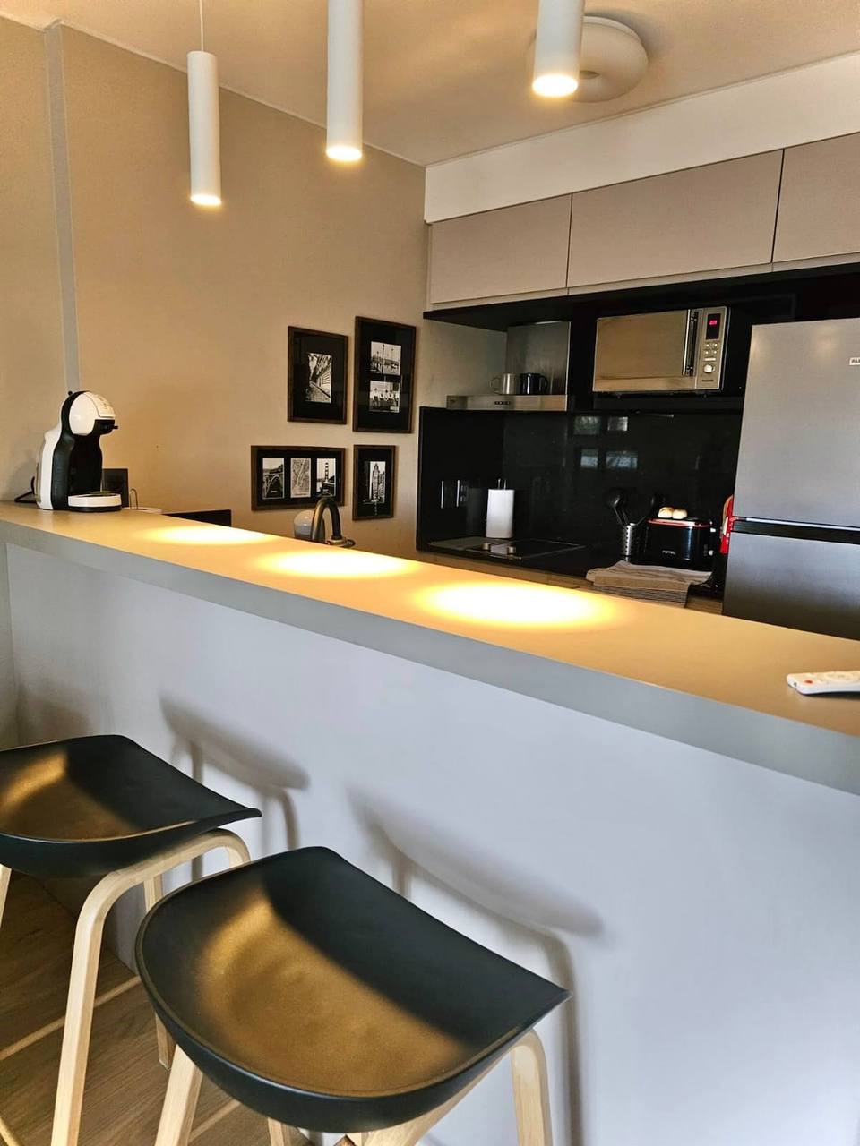 Apartamento moderno con balcón y diseño en Montevideo