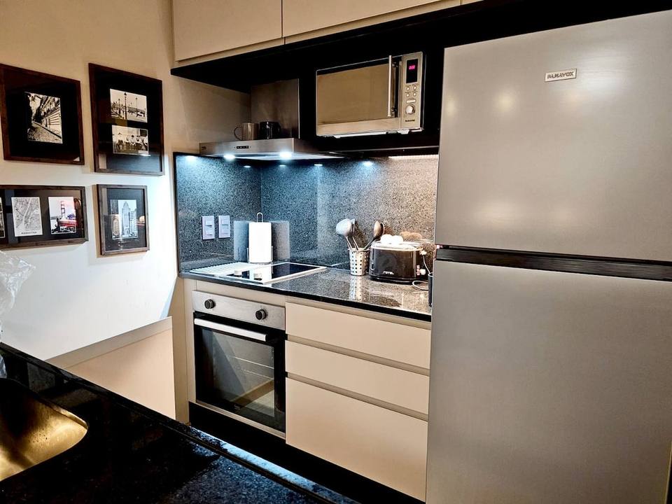 Apartamento moderno con balcón y diseño en Montevideo