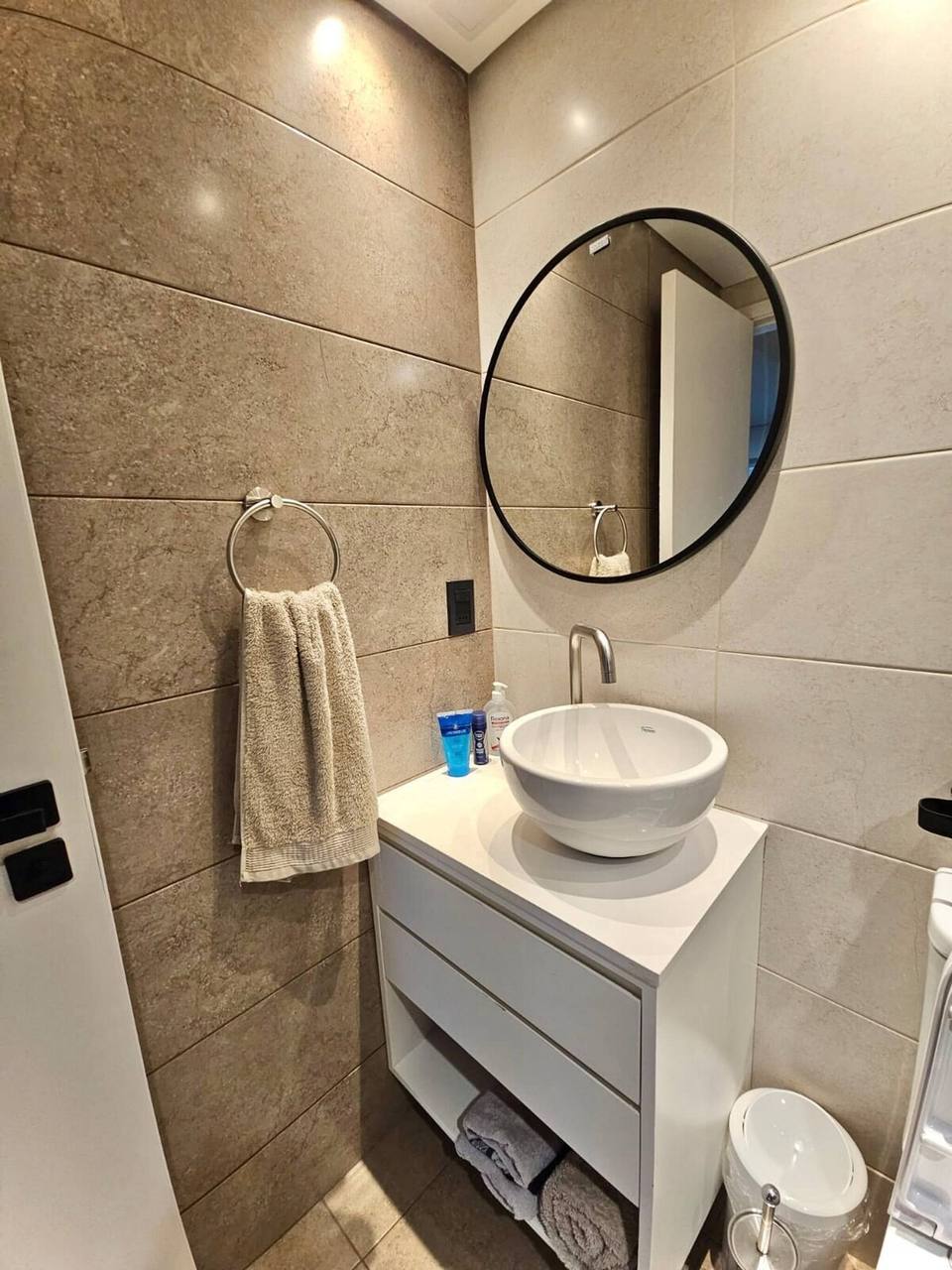 Baño moderno con terminaciones de calidad