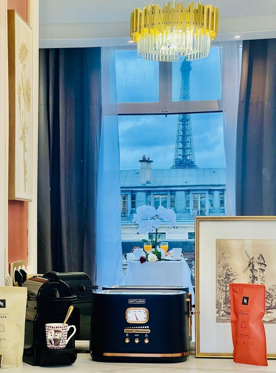 Suite de lujo con vistas a la Torre Eiffel