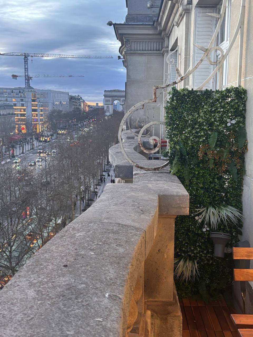 Suite de lujo con vistas a la Torre Eiffel