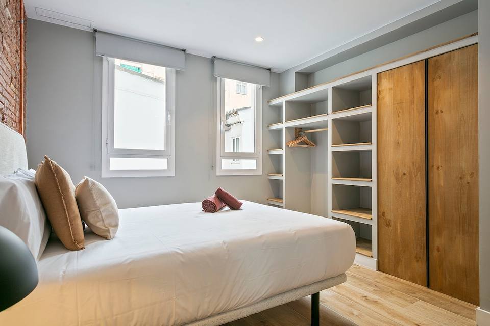 Apartamento moderno y acogedor junto a Plaza España