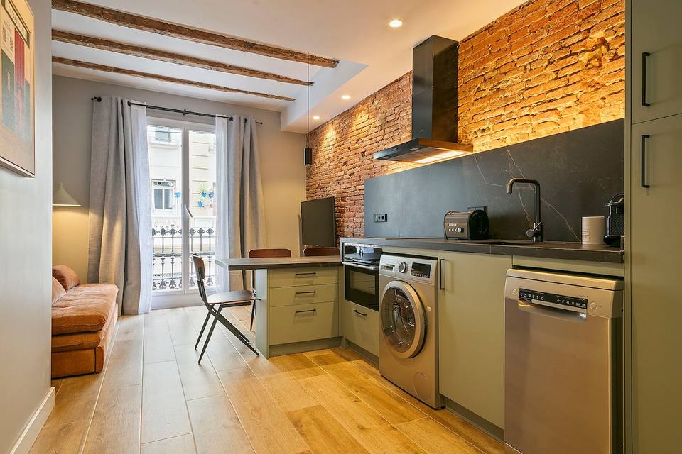 Baño moderno con acabados premium