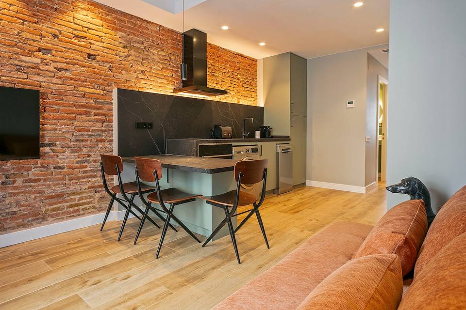 Apartamento moderno y acogedor junto a Plaza España