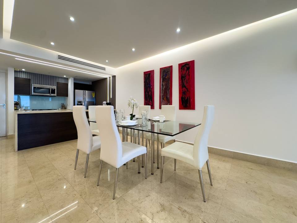 Apartamento de lujo con vistas al mar en Cinta Costera