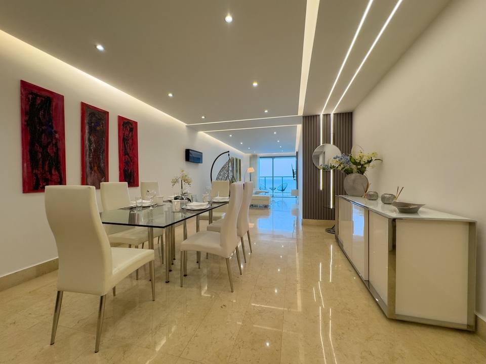 Apartamento de lujo con vistas al mar en Cinta Costera