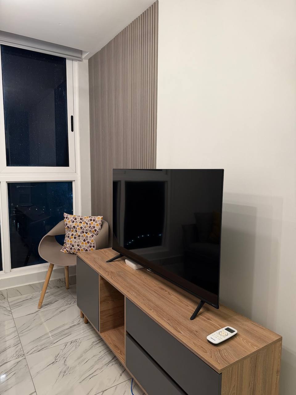 Apartamento moderno con vistas al mar en The Sands