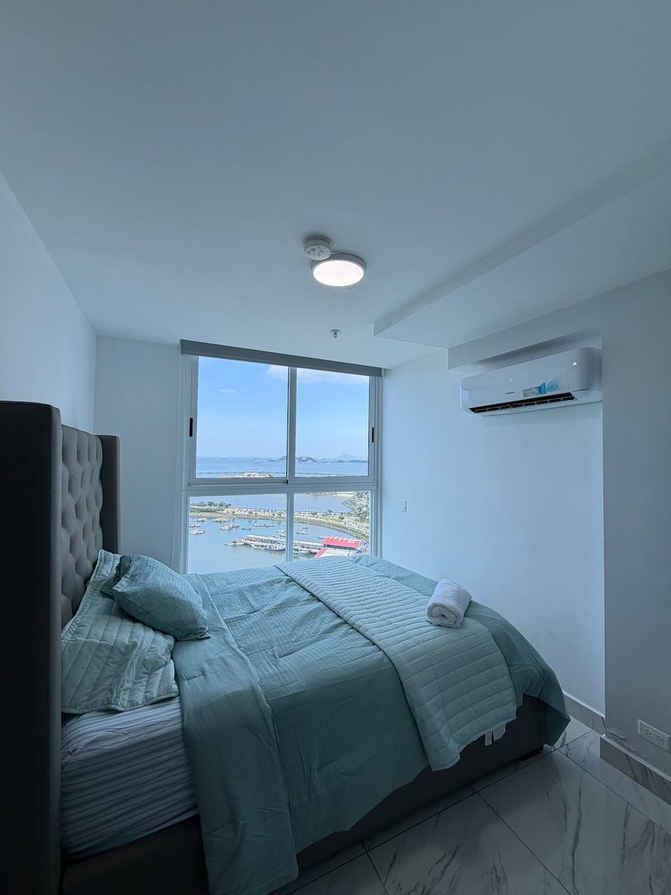 Apartamento moderno con vistas al mar en The Sands