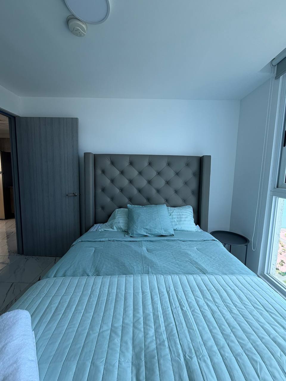 Apartamento moderno con vistas al mar en The Sands