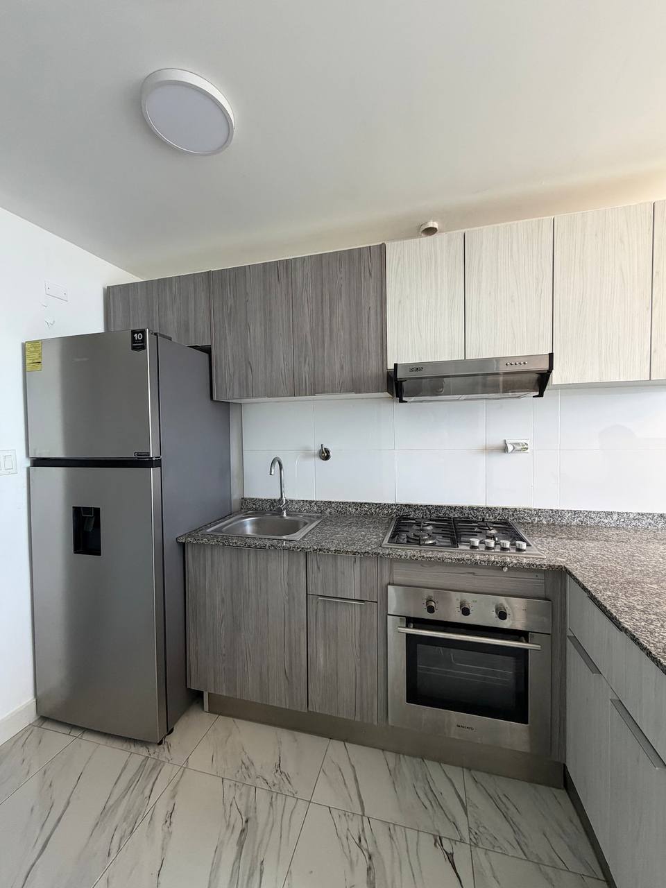Apartamento moderno con vistas al mar en The Sands