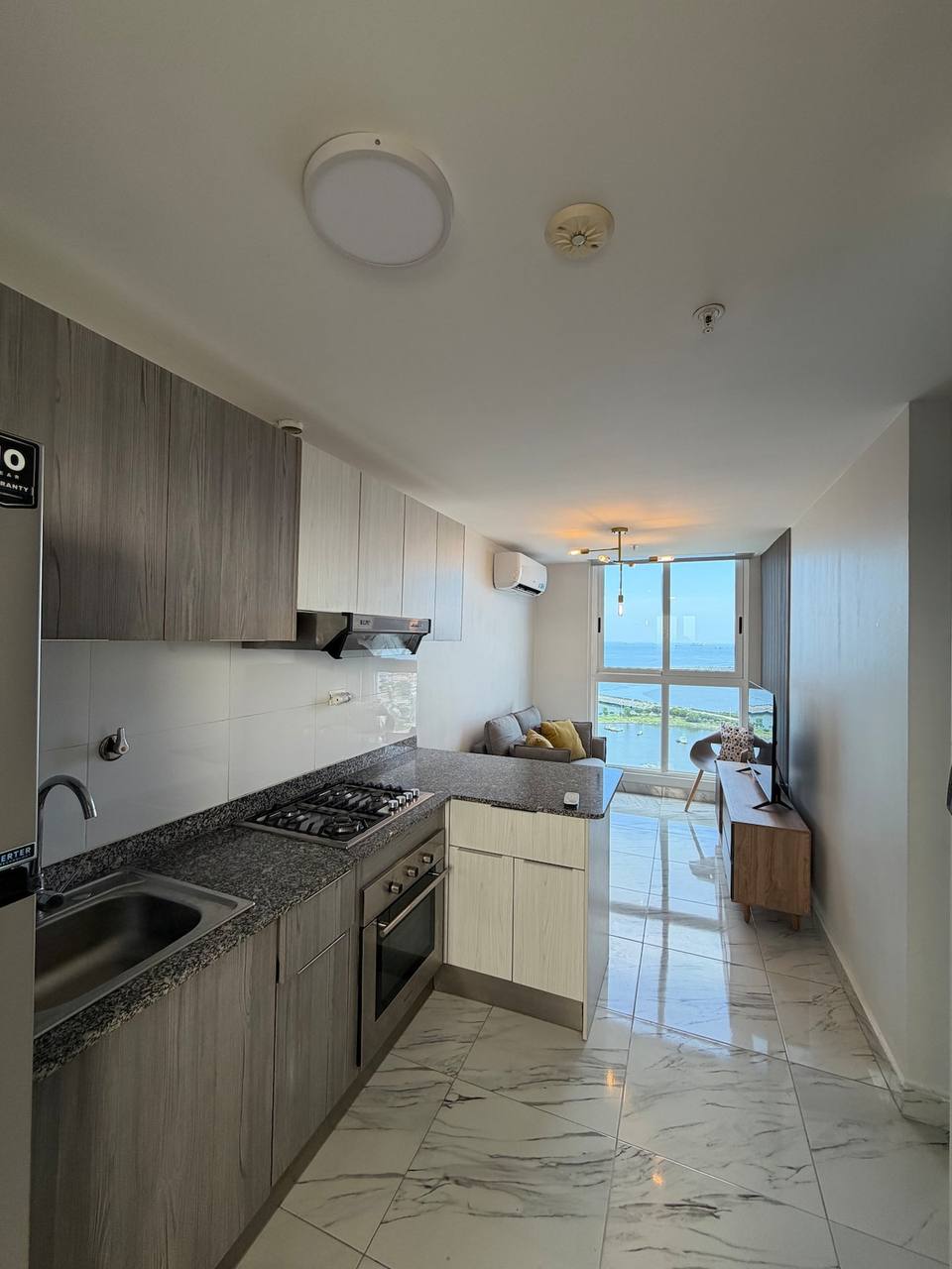 Apartamento moderno con vistas al mar en The Sands