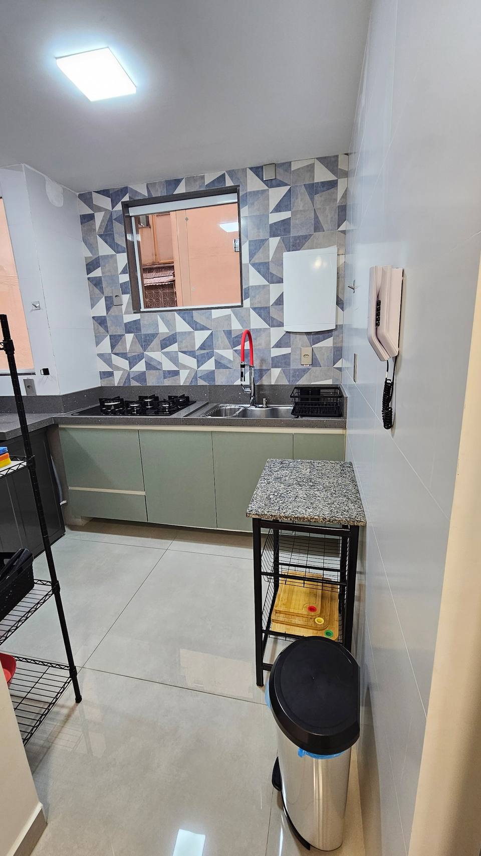Cocina moderna totalmente equipada