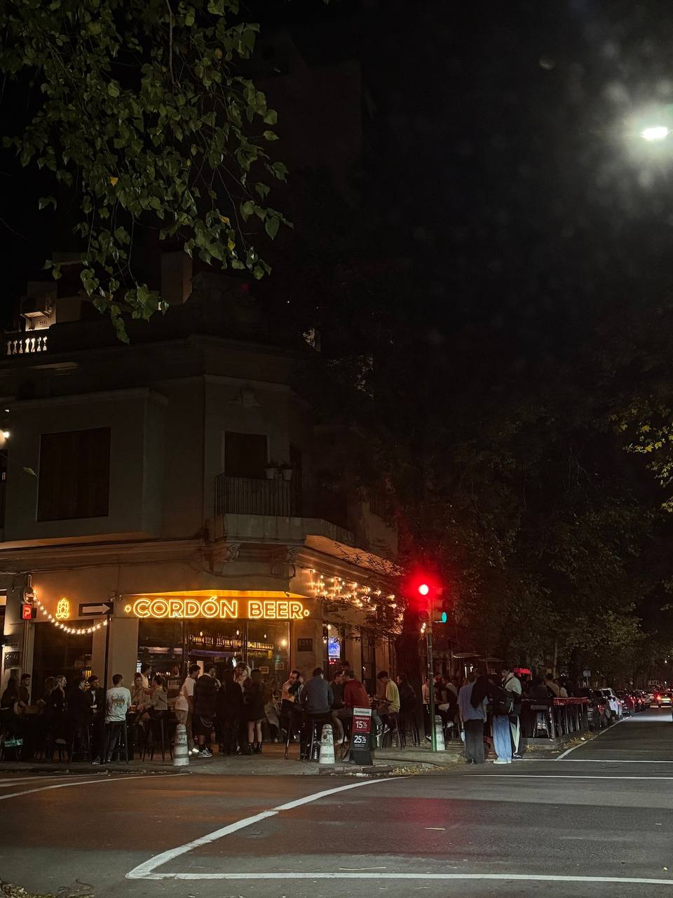 Vida nocturna y bares en la esquina del alojamiento