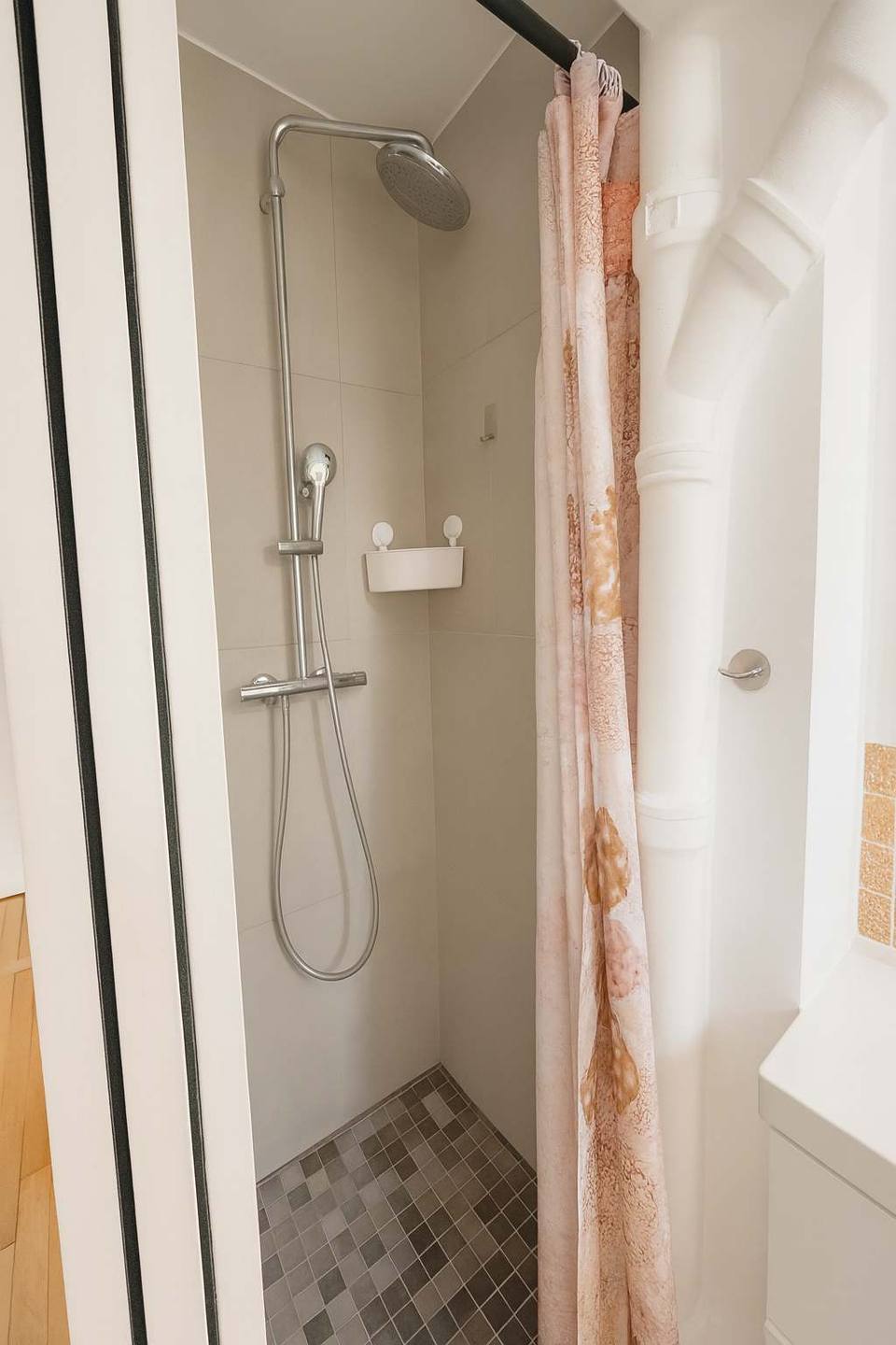 Apartamento Luminoso y Moderno en el Distrito 16