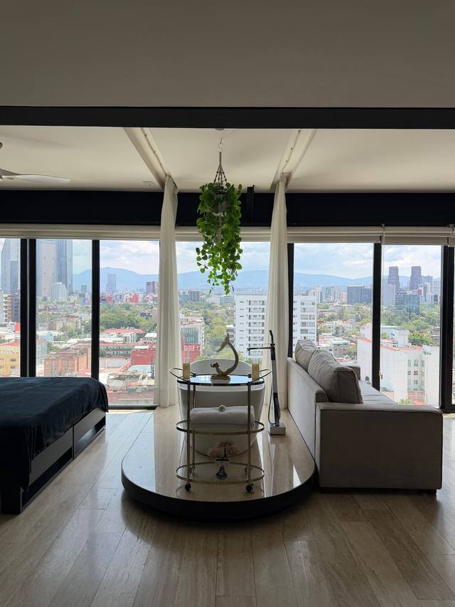 Lujoso loft con tina y vista panorámica en Reforma