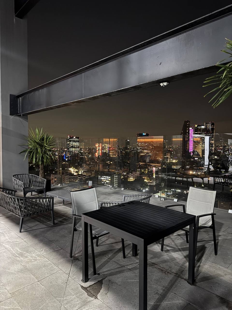 Lujoso loft con tina y vista panorámica en Reforma